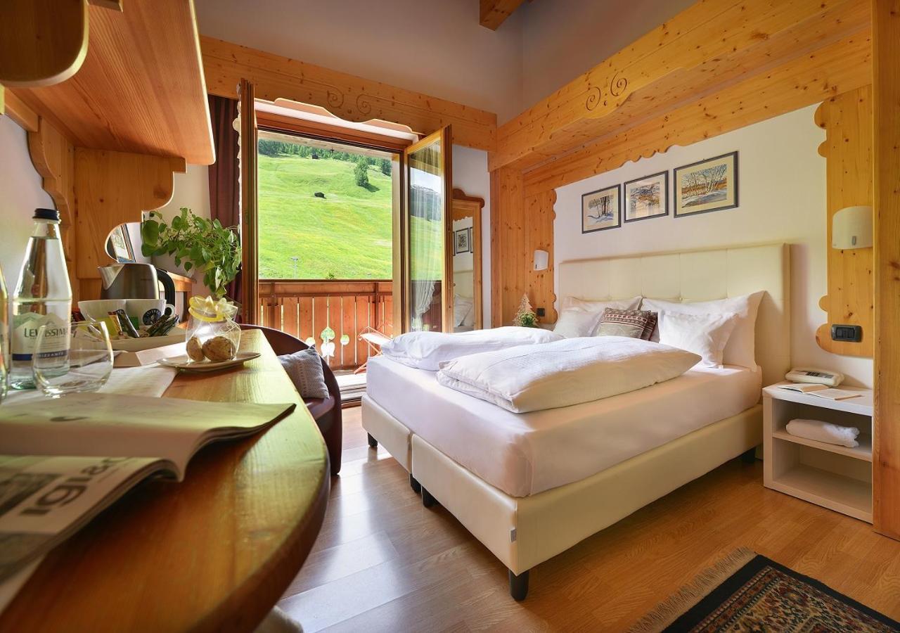 Hotel Posta Livigno Esterno foto