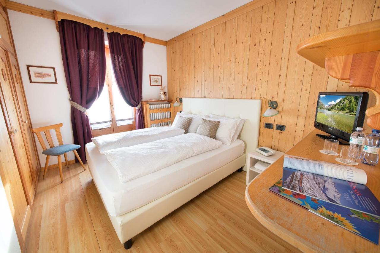 Hotel Posta Livigno Esterno foto