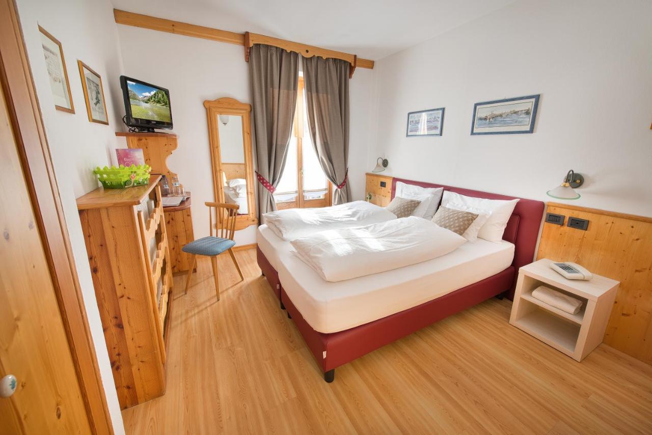 Hotel Posta Livigno Esterno foto