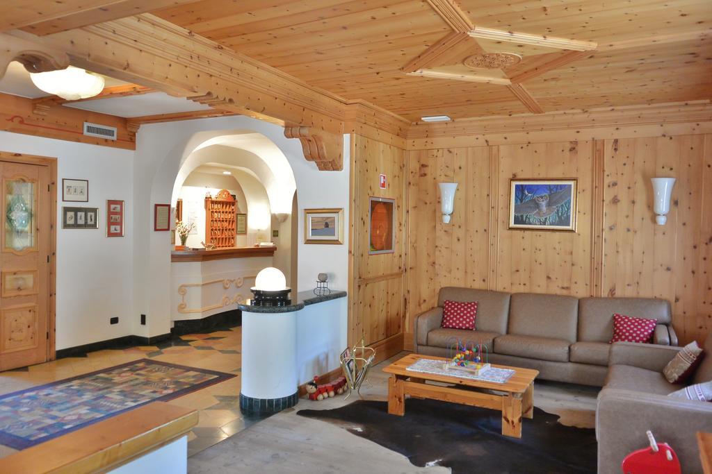 Hotel Posta Livigno Esterno foto