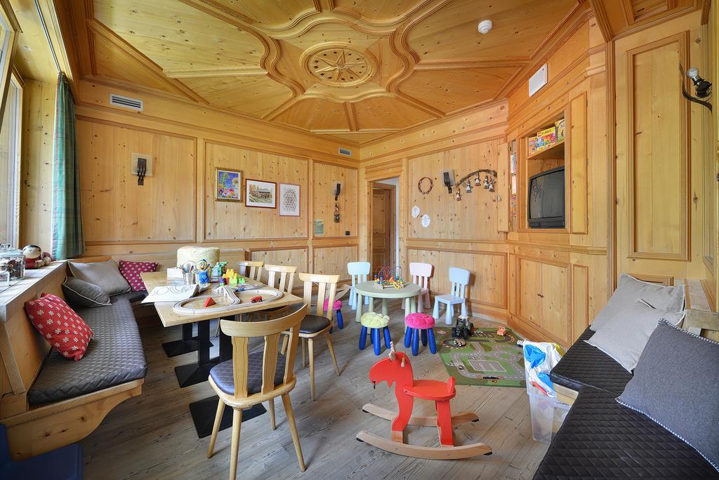 Hotel Posta Livigno Esterno foto