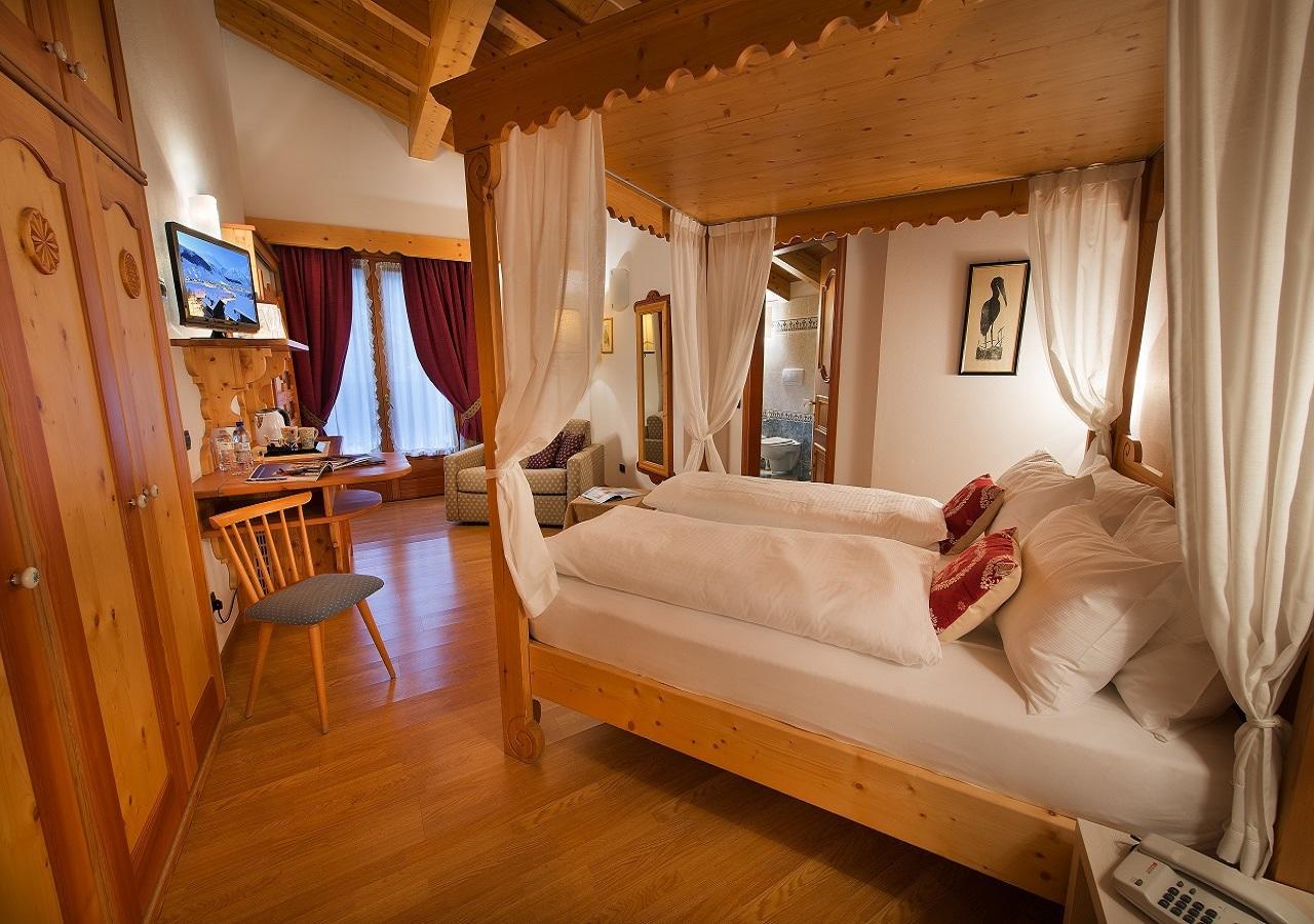 Hotel Posta Livigno Esterno foto