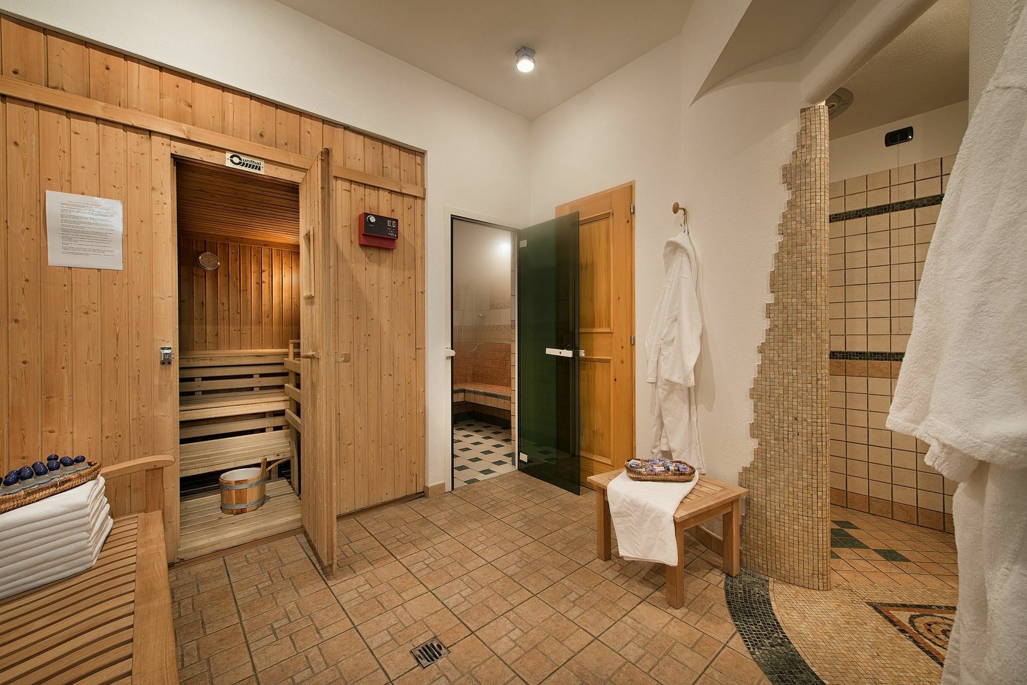 Hotel Posta Livigno Esterno foto
